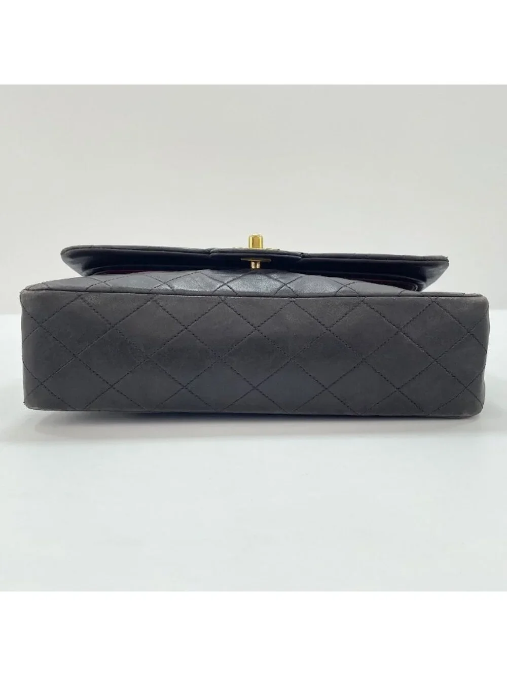 Chanel Shoulder Bag Quilted 25